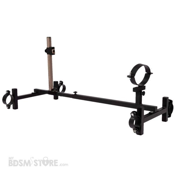 Restricción metálica a 4 patas con dildo trasero BDSM bondage fetish kink humillación azotes spanking ajustable negra acero producto suelto